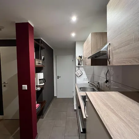 Oliver Apartment
