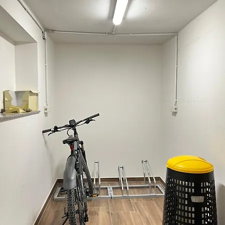 Oliver Apartment *